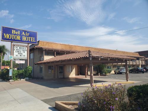 Фотография гостиницы Bel Air Motor Hotel