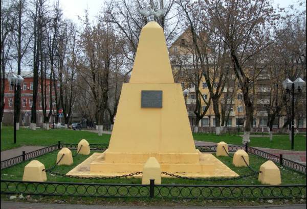 Фотография достопримечательности Памятник-обелиск гренадерам Милорадовича