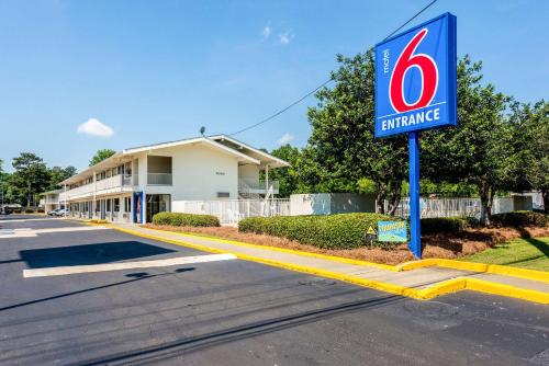 Фотография гостиницы Motel 6-Columbus, GA