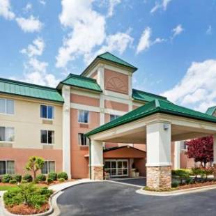 Фотографии гостиницы 
            Holiday Inn Express & Suites Kings Mountain - Shelby Area, an IHG Hotel