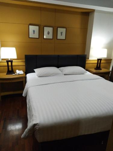 Фотография гостиницы Mall Suites Express