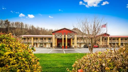 Фотография гостиницы Best Western Mountainbrook Inn Maggie Valley