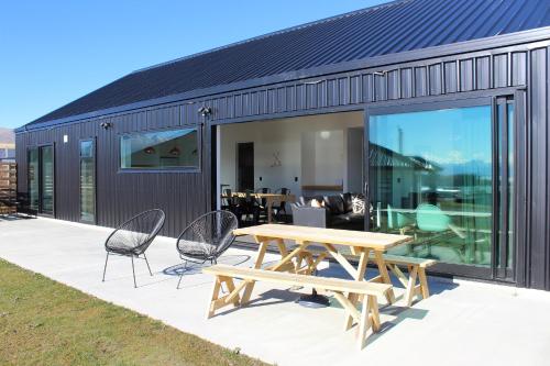 Фотография гостевого дома Stargate Retreat