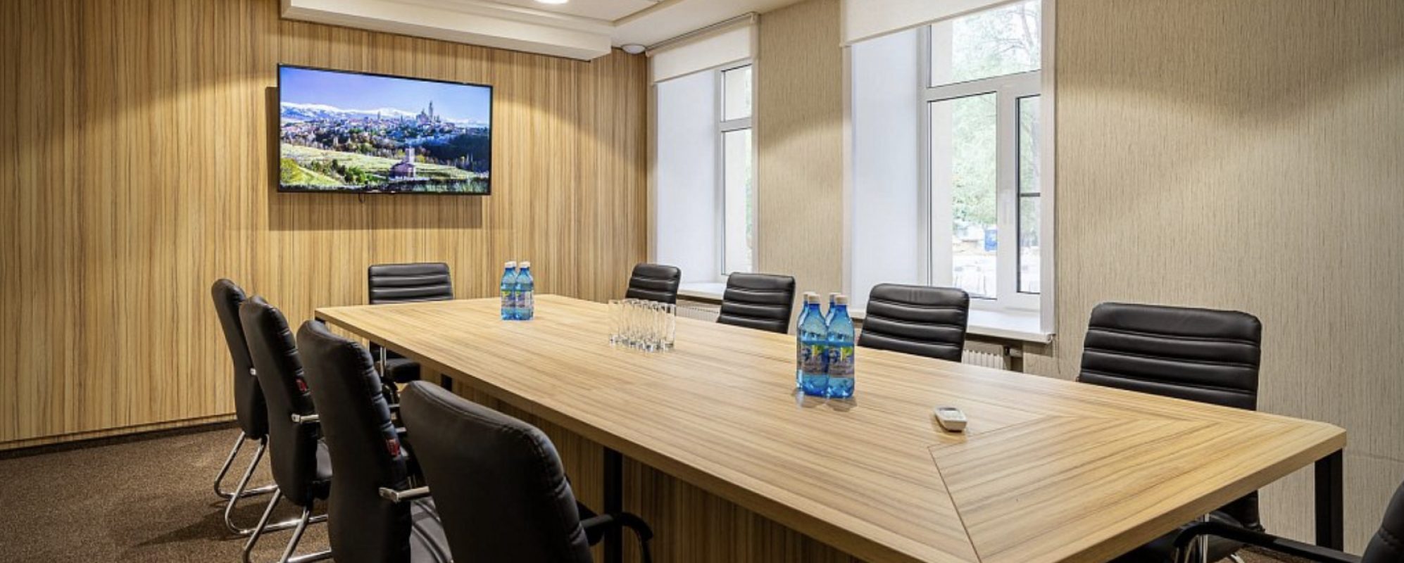 Фотографии комнаты для переговоров Амакс Курорт Новая Истра