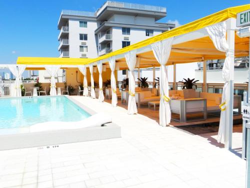 Фотография гостиницы Leslie Hotel Ocean Drive