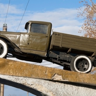 Фотография памятника Памятник автомобилю-воину