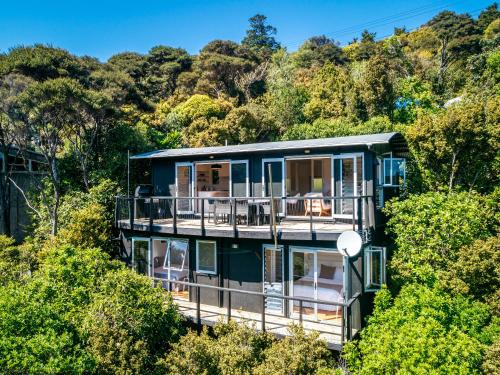 Фотография гостевого дома Te Kohanga, Oneroa