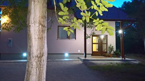 Фотография гостевого дома Apartments Woodnotes