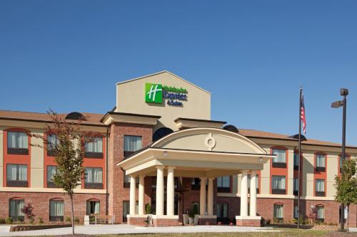 Фотография гостиницы Holiday Inn Express Hotel & Suites Salem, an IHG Hotel