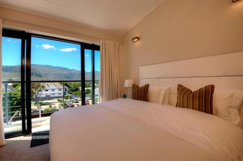 Фотография гостиницы Whale Coast All-Suite-Hotel