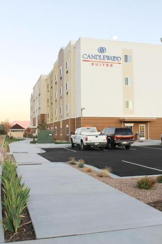 Фотография гостиницы Candlewood Suites Grand Junction, an IHG Hotel