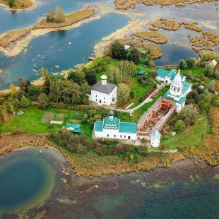 Фотография достопримечательности Свято-Троицкий Островоезерский монастырь