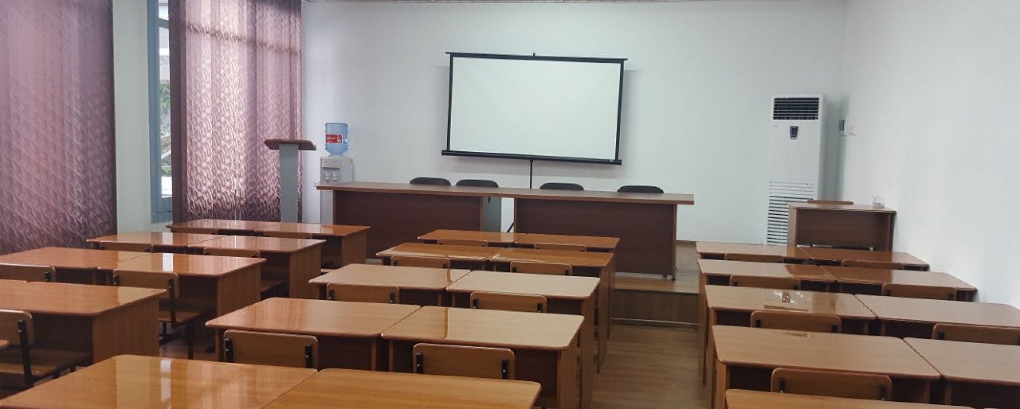 Фотографии конференц-зала Белая Русь на 40 человек