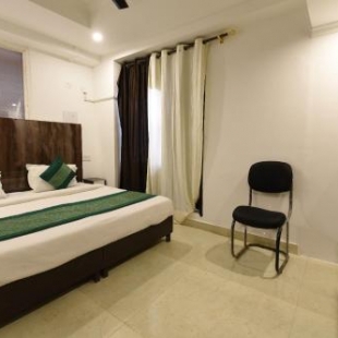 Фотография гостиницы Vaccinated Staff - OYO Flagship 18618 Ocean Blue Residency