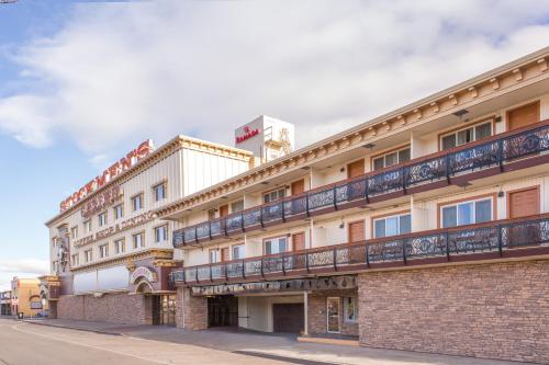 Фотография гостиницы Ramada by Wyndham Elko Hotel at Stockmen's Casino