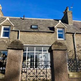 Фотографии гостевого дома
Charming Townhouse on North Coast 500 Route, Wick