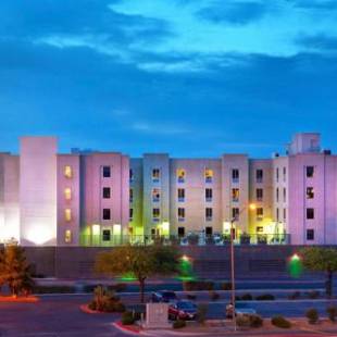 Фотографии гостиницы 
            Four Points by Sheraton Las Vegas East Flamingo