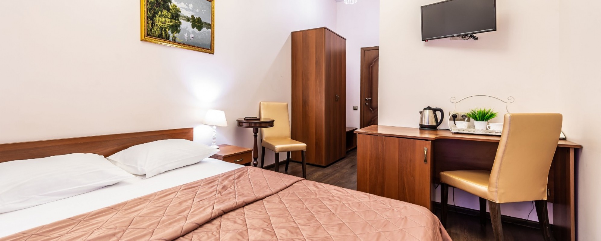 Фотографии гостиницы
Времена Года