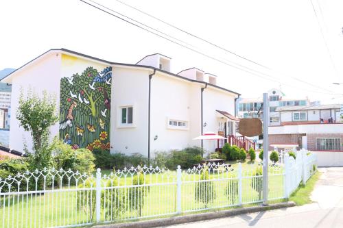 Фотография гостевого дома Tongyeong One Guesthouse