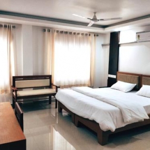 Фотография гостиницы Prajapuri Hotel