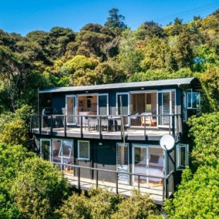 Фотография гостевого дома Te Kohanga, Oneroa