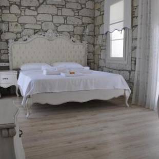 Фотографии мини отеля
Alacati Lucky Angel Hotel