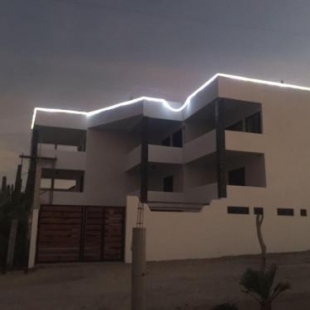 Фотография гостевого дома Casa Arrecife, Beach is steps away! Fast internet, Private cozy room!