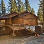 Фотография гостевого дома Saint Bernard - INCREDIBLE MOUNTAIN GETAWAY HOT TUB GAME ROOM GAS BBQ L2 EV CONNECTION TAHOE