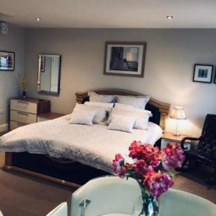 Фотографии гостевого дома
Kelvin House