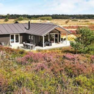 Фотографии гостевого дома
Three-Bedroom Holiday home in Rømø 40