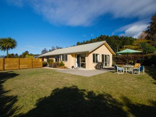 Фотографии гостевого дома 
            Tasman Treat - Marahau Holiday Home