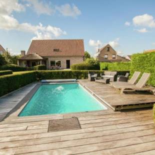 Фотографии гостевого дома 
            Boutique Holiday Home with Swimming Pool in Aartrijke