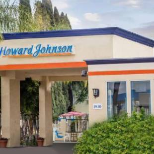 Фотографии мотеля
Howard Johnson by Wyndham Orange Hotel & Suites