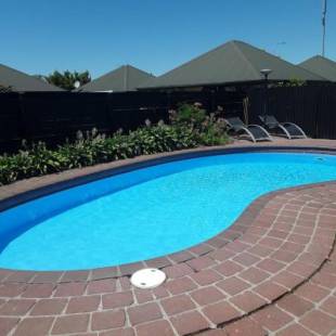 Фотографии мотеля
ASURE Sundowner Motel