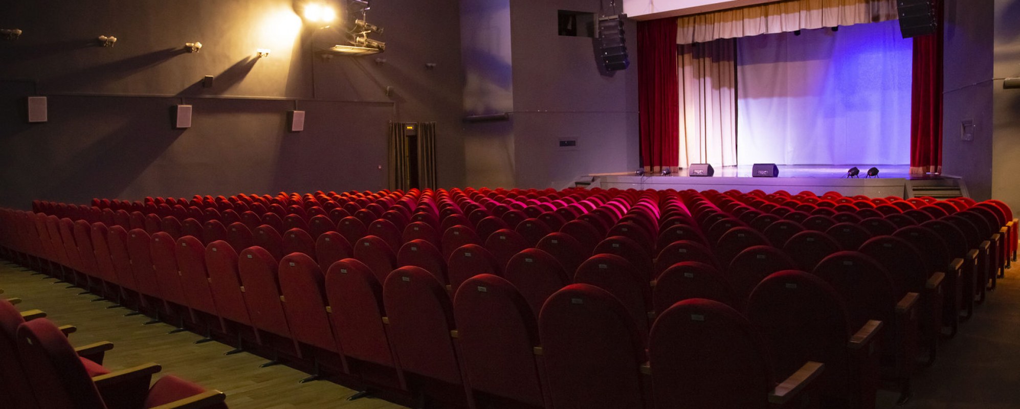 Фотографии концертного зала КЦ им. И.М.Астахова Большой зал