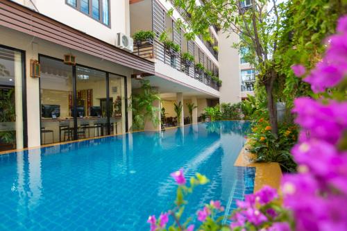 Фотография гостиницы Chiang Mai Waroros Boutique Hotel เชียงใหม่ วโรรส บูติคโฮเต็ล - SHA Hotel