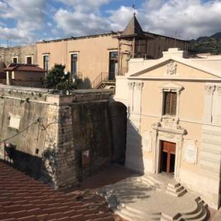 Фотографии мини отеля
Castello D'Alcontres B&B