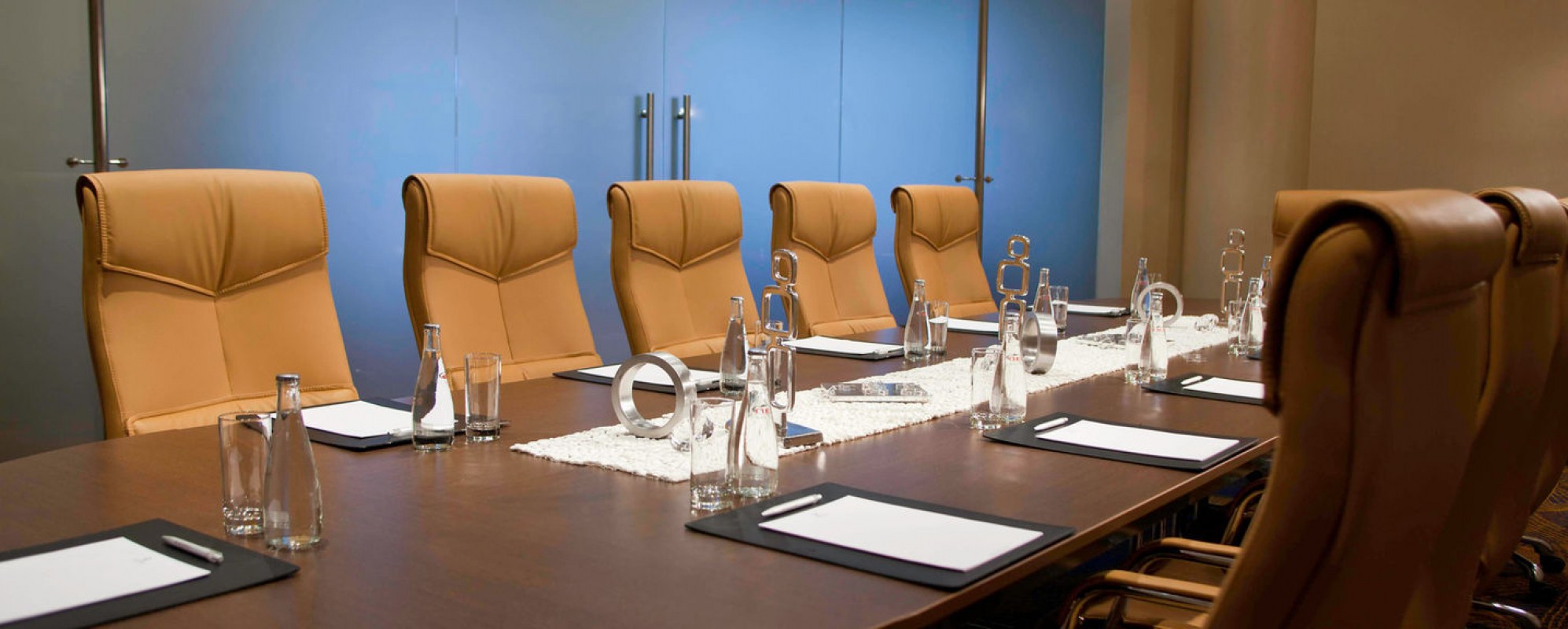 Фотографии комнаты для переговоров Елизавета