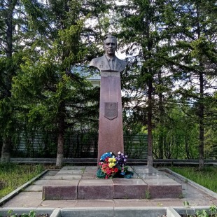 Фотография памятника Памятник М. К. Янгелю