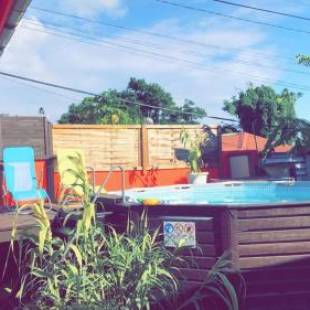 Фотографии гостевого дома
Bungalow de 3 chambres avec piscine privee jardin clos et wifi a Trois Rivieres