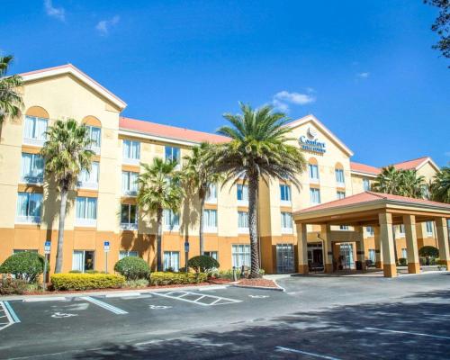Фотография гостиницы Comfort Inn & Suites Orlando North