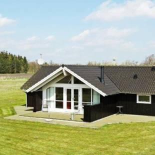 Фотографии гостевого дома
Three-Bedroom Holiday home in Hadsund 18