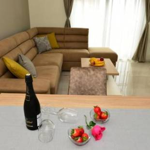 Фотографии апарт отеля
Ralux apartman Tivat