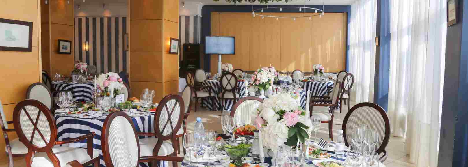 Фотография банкетного зала Кают Компания