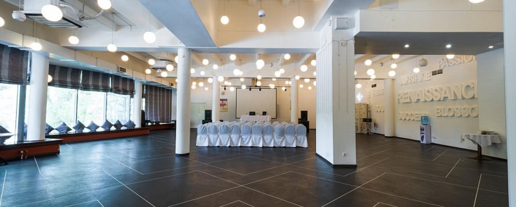 Фотографии конференц-зала White Hall