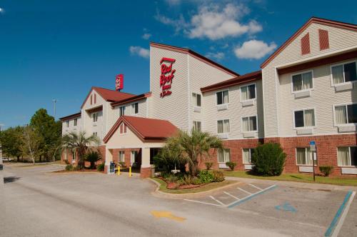 Фотография мини отеля Red Roof Inn & Suites Pensacola East - Milton