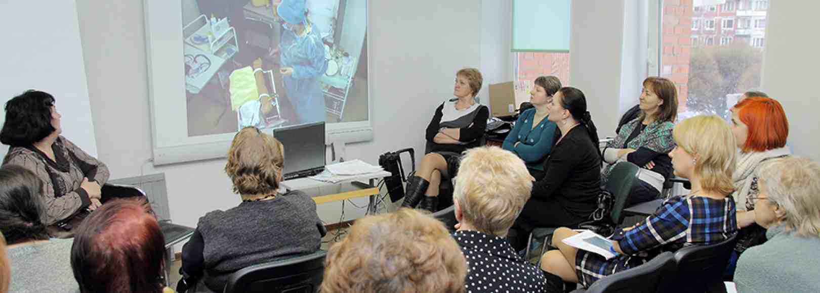 Фотография конференц-зала Аудитория для проведения семинаров и тренингов