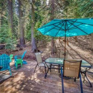 Фотографии гостевого дома 
            Tasteful Truckee Cabin