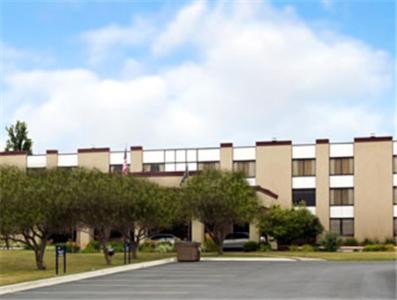 Фотография гостиницы Ramada by Wyndham Lansing Hotel & Conference Center