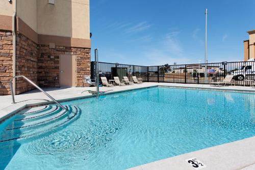 Фотография гостиницы Holiday Inn Express Fresno Northwest - Herndon, an IHG Hotel